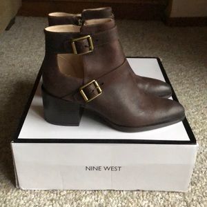 Nine West brown zip ankle boot